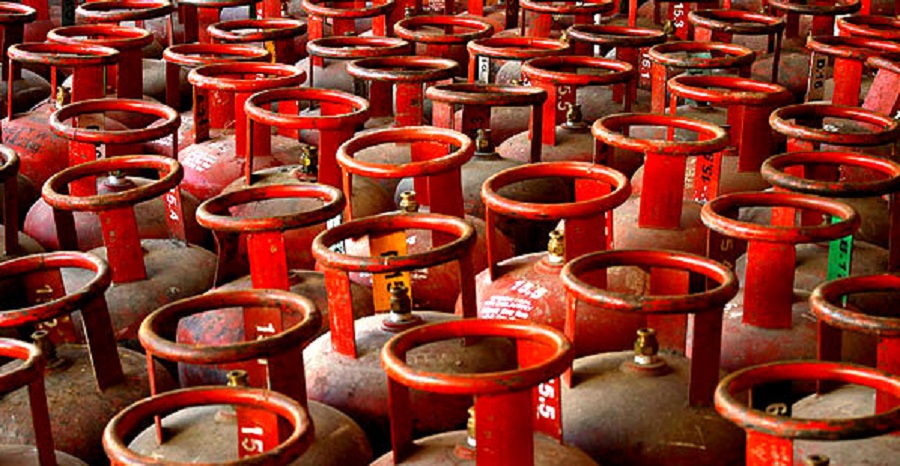 ग्यासको मूल्य बढ्यो, पेट्रोल, डिजेल र मट्टीतेलको घट्यो