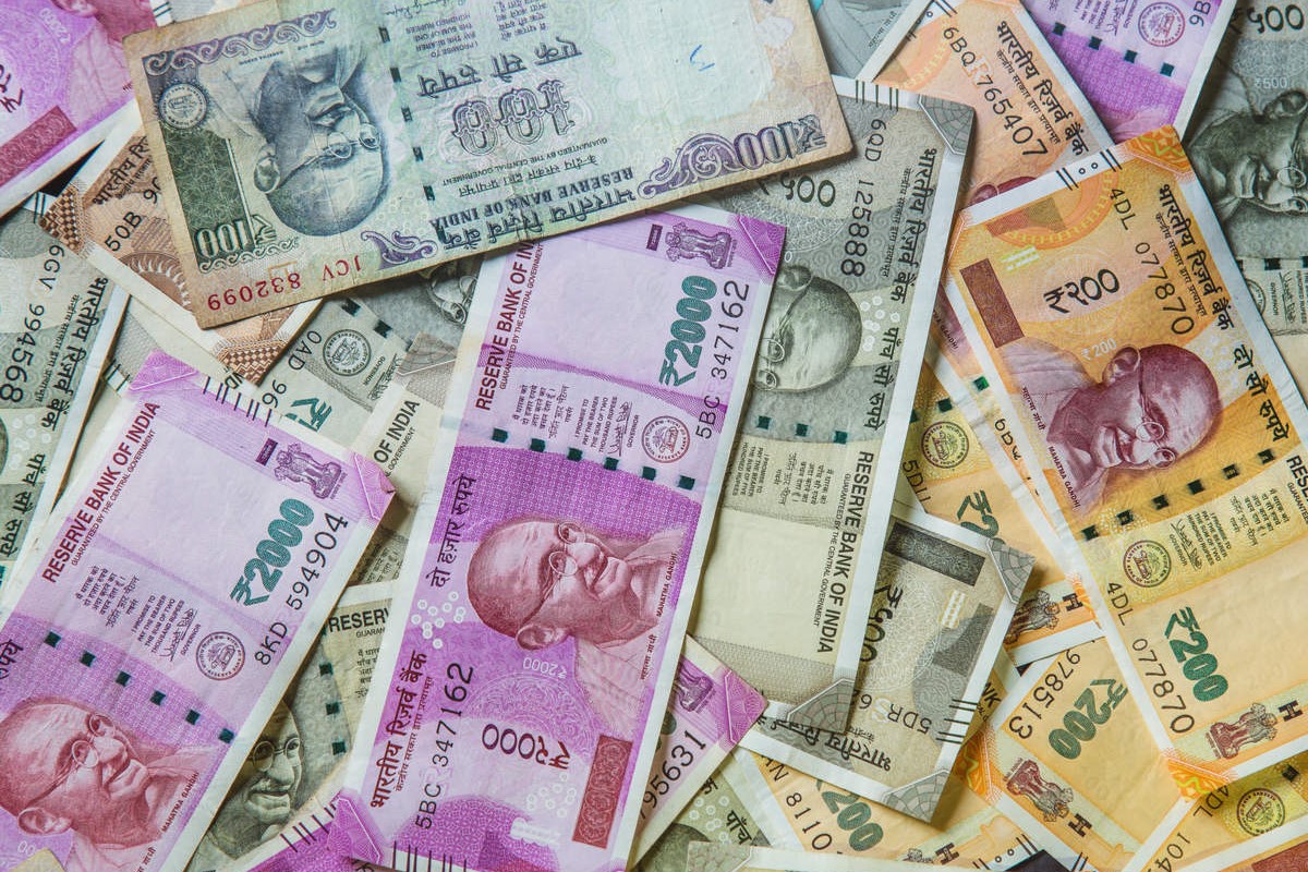 नेपाल राष्ट्र बैंकले भारतीय रुपैयाँकाे सटही दर १६० रुपैयाँ राखेपनि १५५ रुपैयाँमा नै पाइन थाल्याे, किन सस्ताे भाे भारू ?