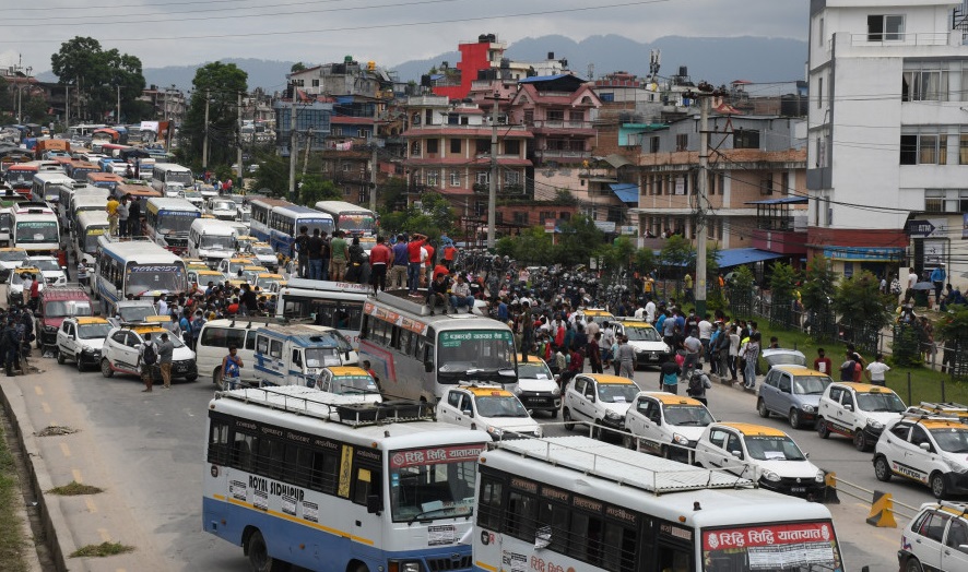 अब काठमाडौं उपत्यकामा गाडी चढ्ने बित्तिकै २५ रुपैयाँ तिर्नु पर्ने