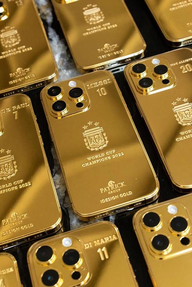 Lionel Messi bought Argentina squad £175,000 gold iPhones for teammates and staff following World Cup triumph