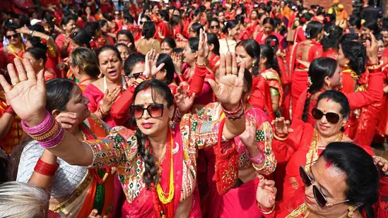 तीजकाे दिन पशुपतिका चारै ढोका बिहान ३ बजेदेखि खुला