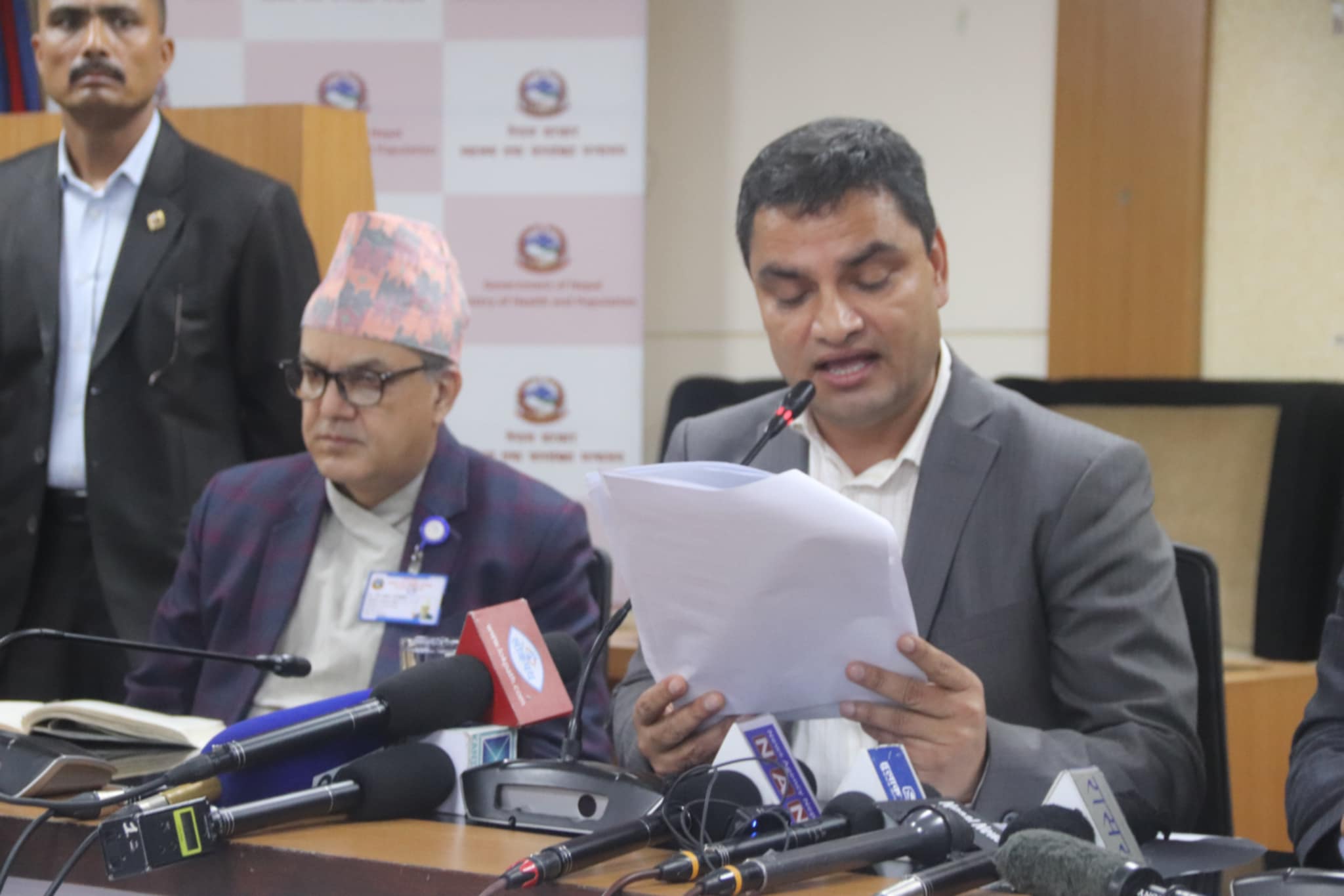 साउन १ गतेदेखि ८ प्रकारका बिरामीले स्वास्थ्य बीमा कार्यक्रममार्फत २ लाखको उपचार निःशुल्क पाउने