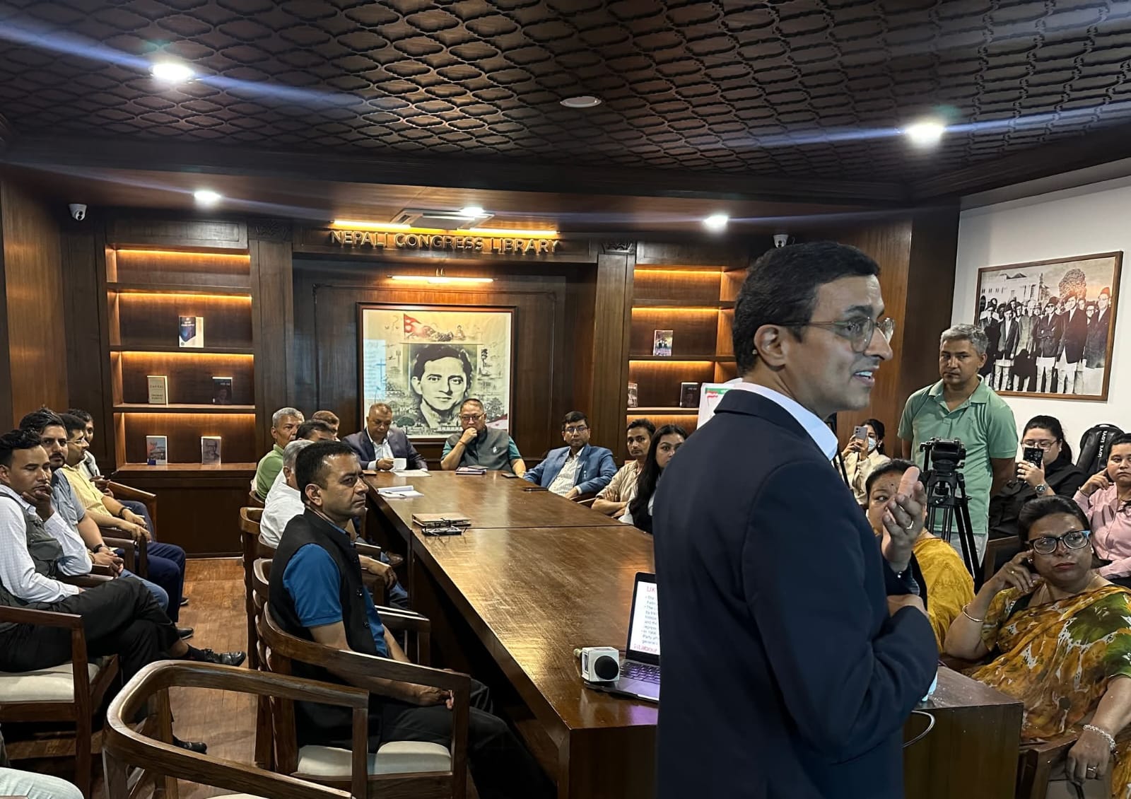 कांग्रेस कम आय भएका नागरिकलाई समृद्ध बनाउने अभियानमा रहेको गगनको भनाइ