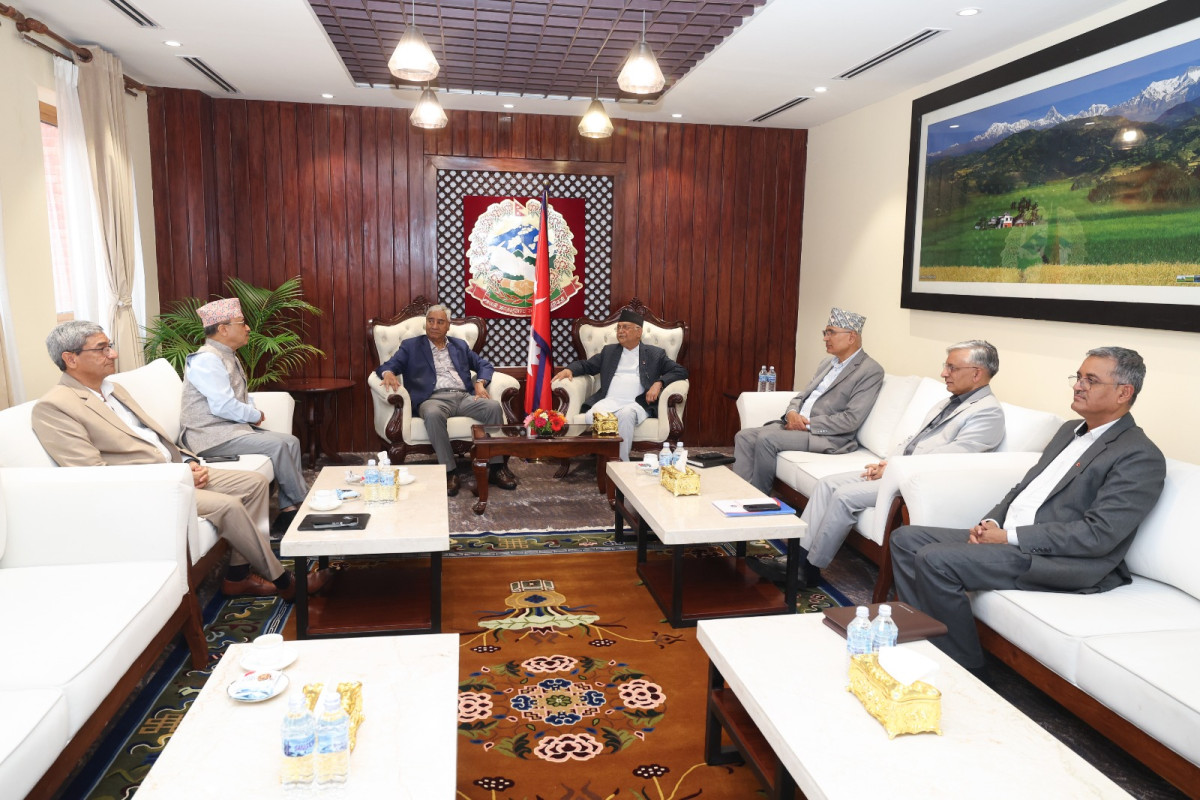 उच्च नेता बालुवाटारमा, मन्त्रिपरिषद हेरफेर, बागमती प्रदेश सरकार र पछिल्लो राजनीतिक अवस्थाका बारेमा छलफल गर्दै