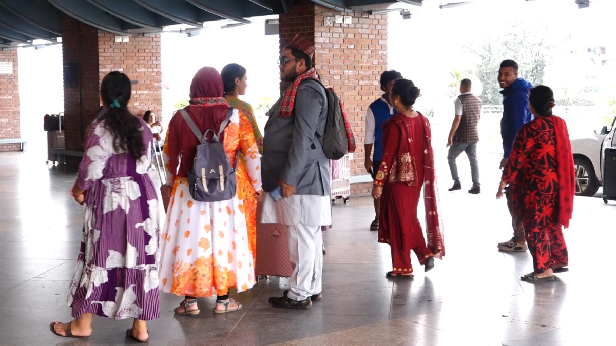 दशैँको दिन विदेशिनुकाे पीडा