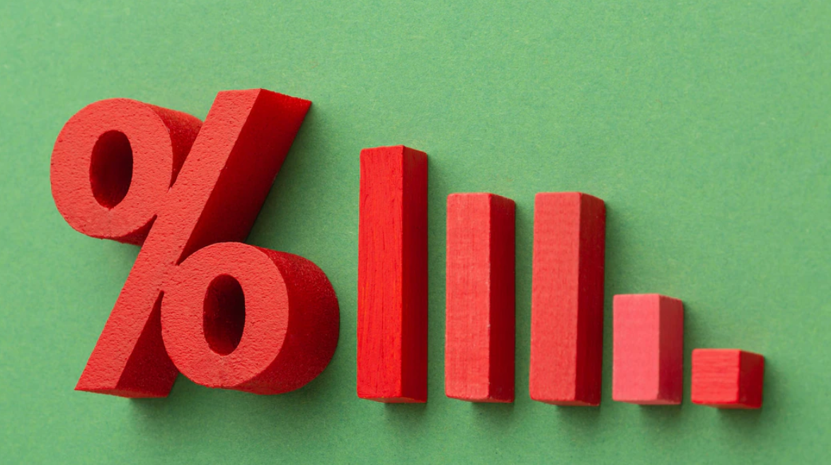 १० वाणिज्य बैंकहरुले घटाए ब्याजदर, मंसिर महिनामा कुन बैंककाे ब्याजदर कति?