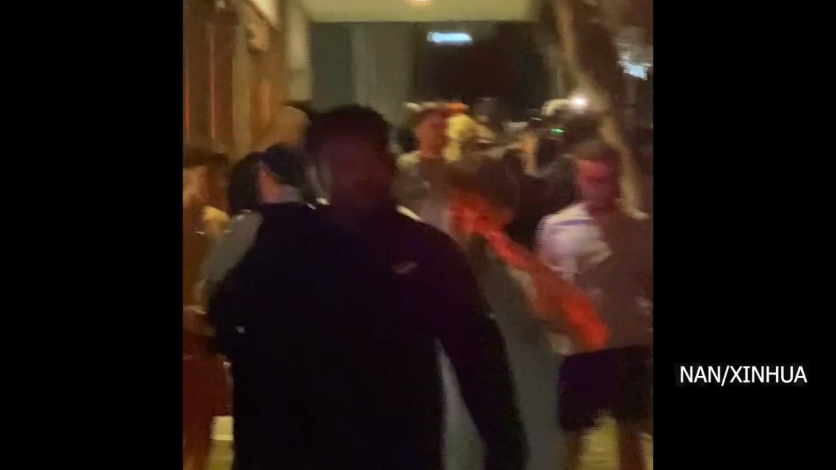 अष्ट्रेलियाको सबैभन्दा घातक गोलीकाण्डः बुबा र छाेराले गाेली चलाउँदा १६ काे मृत्यु