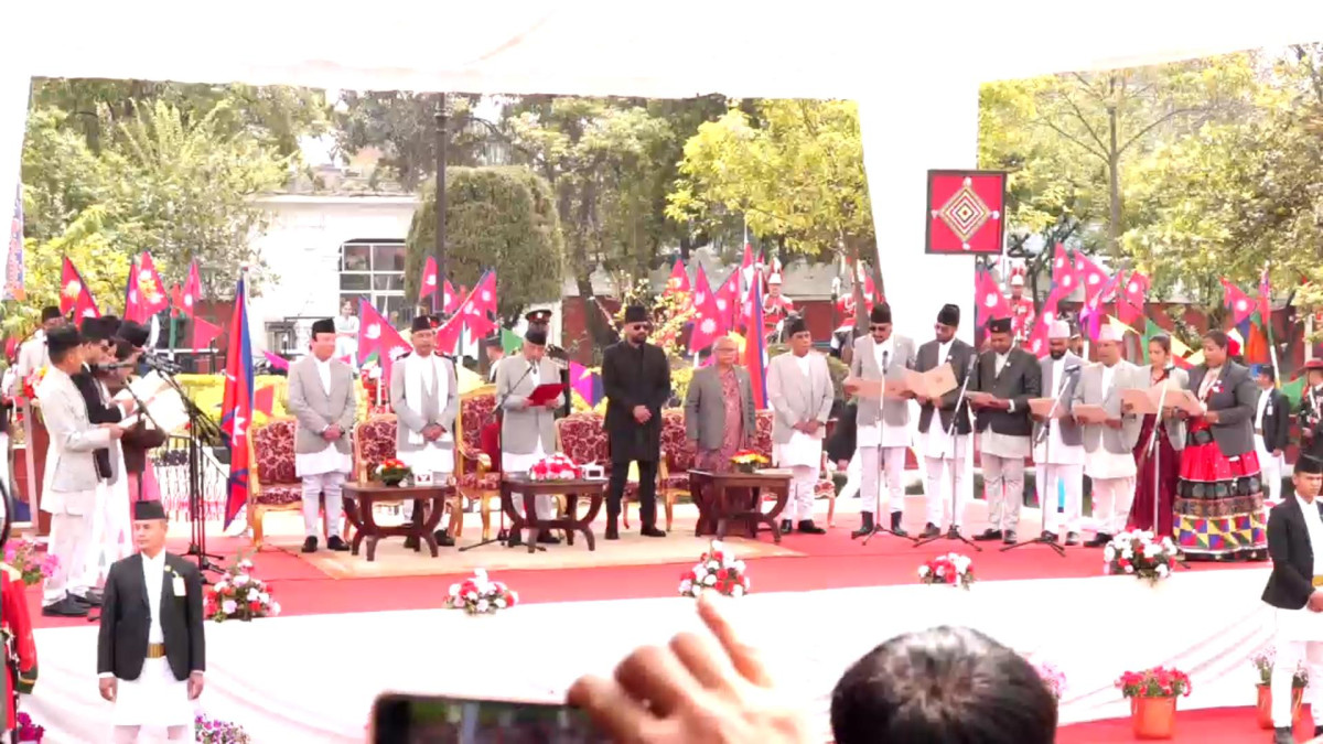 Newly appointed Ministers sworn-in, 15-member Cabinet formed