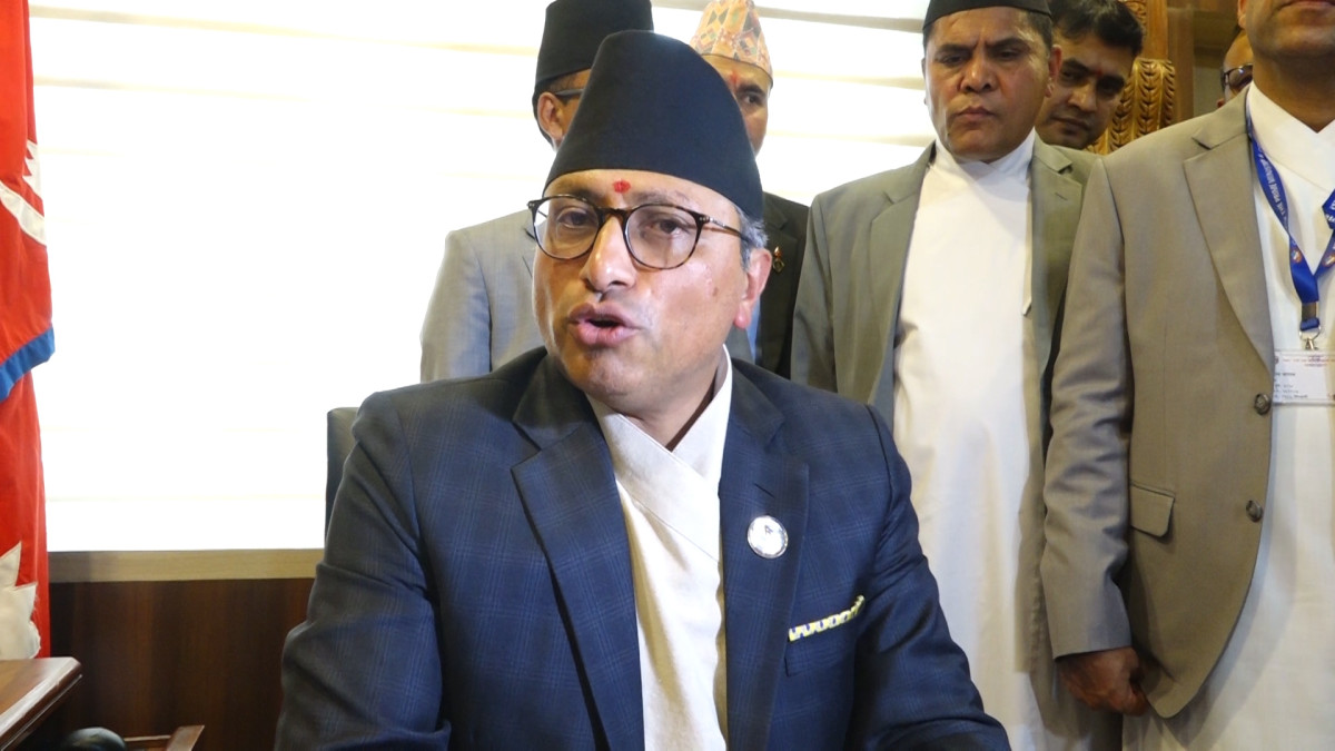 शेयर बजारमा 'सेन्चुरी' गिरावटपछि अर्थमन्त्री वाग्लेको आश्वासन: 'बाचा पत्र अनुसारै काम हुन्छ, नआत्तिनुहोस्'