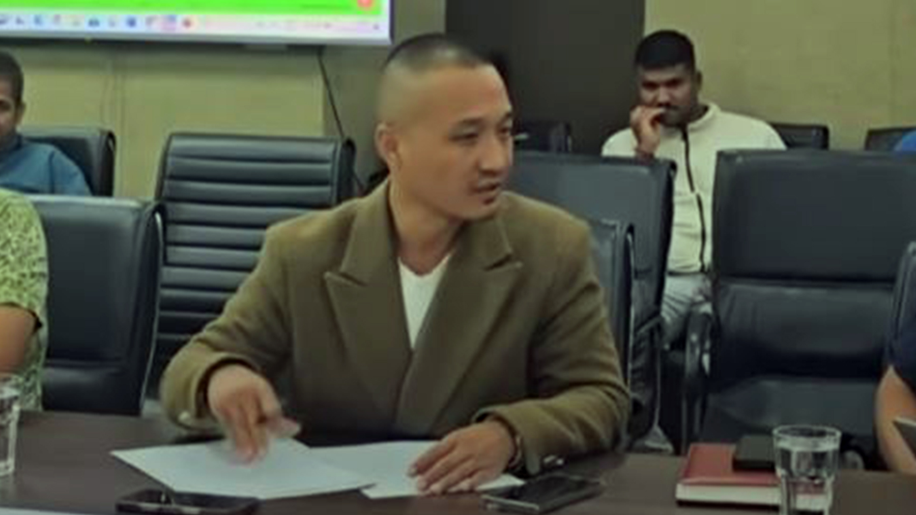 'पदभन्दा नैतिकता ठूलो' भन्दै गृहमन्त्री सुदन गुरुङले दिए राजीनामा, निष्पक्ष छानबिनका लागि मार्ग प्रशस्त