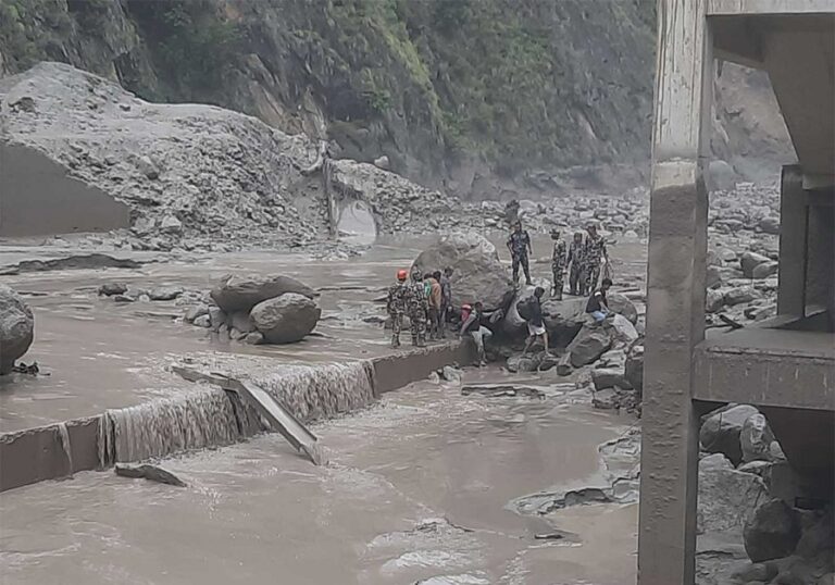 सडक र पुललगायतका संरचनामा २ खर्ब बढीको क्षति पुगेको प्रारम्भिक अनुमान