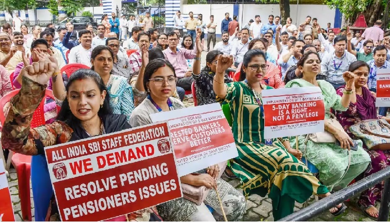 सातामा २ दिन बिदाको माग गर्दै भारतमा ३ दिने बैंक हडताल, २० हजार करोडसम्मका चेक भुक्तानी रोकिने