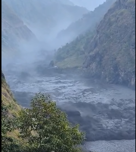 बुढीगण्डकीमा आएको बाढीले गोरखाको चुमनुब्रीमा ३५ घर बगायो, त्रिशूली दोभानसम्म उच्च सतर्कता अपनाउन आग्रह